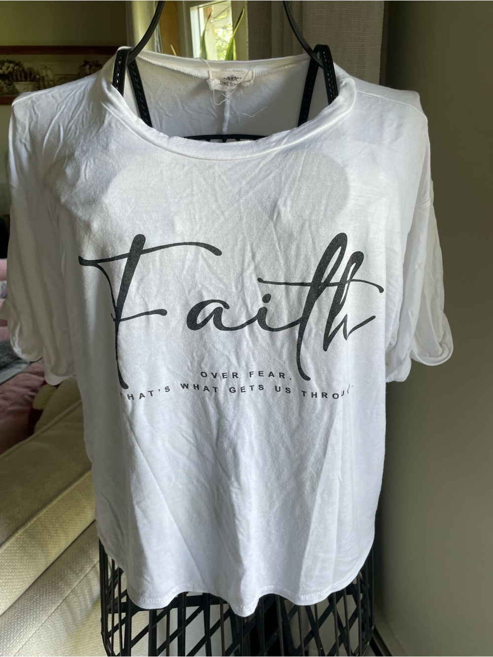 rebels White 'Faith' Script Short-Sleeve Tee